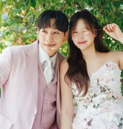 결혼 4년 만에 아들 얻었다…걸그룹 출신♥백기범 "부자지간 첫 셀카"