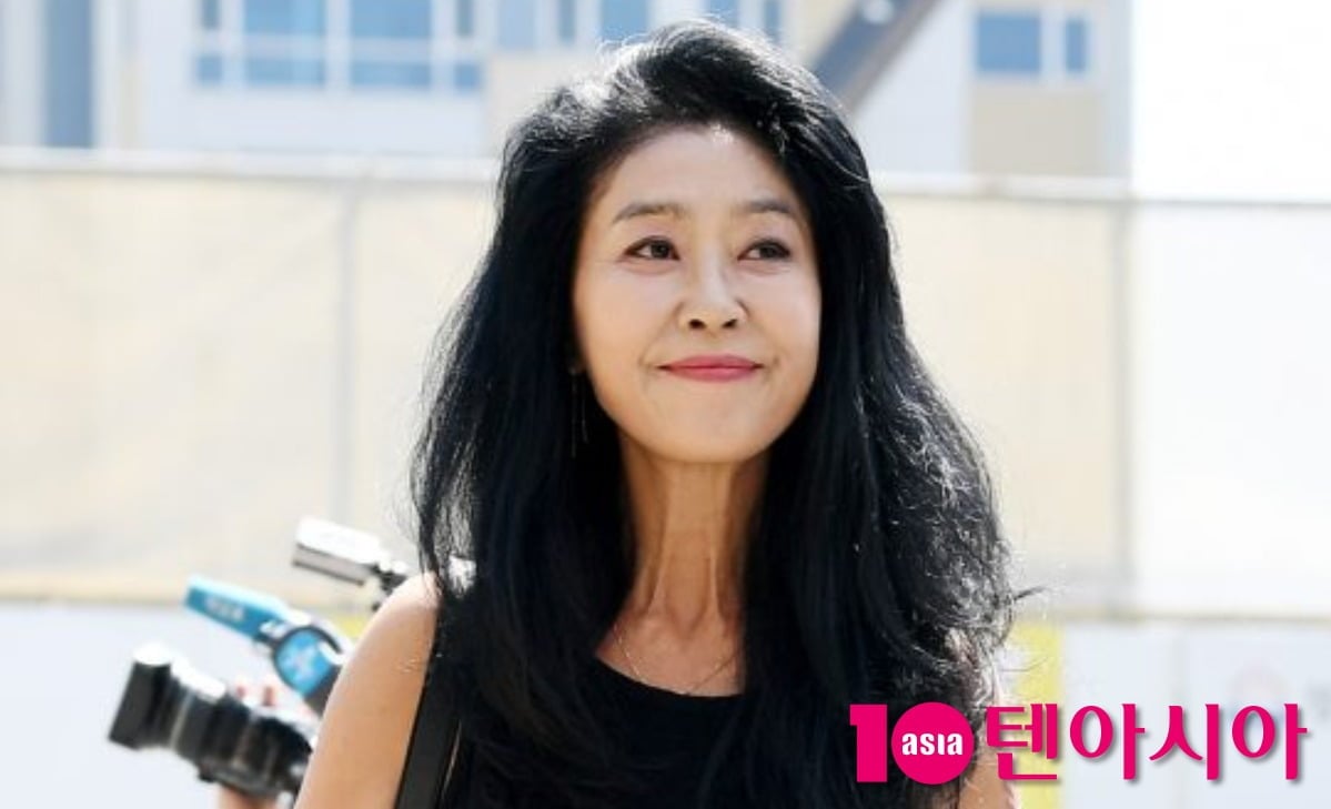 배우 김부선이 고인이 된 지인의 유족과 약 2억원 규모의 대여금 반환 소송을 벌이고 있는 가운데 직접 입장을 밝혔다. / 사진=텐아시아 DB