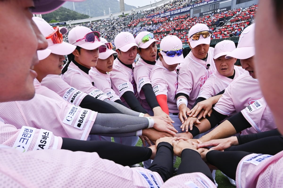 불꽃 파이터즈는 오는 22일 오후 6시 30분 부산 사직야구장에서 부산과기대와 시즌 열세 번째 직관 경기를 치른다./ 사진 제공 : 스튜디오C1 