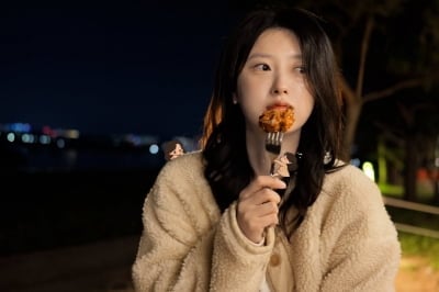 '나솔' 25기 영자, 소속사 생기고 개인 활동 시작하더니…미모 포텐 터졌다