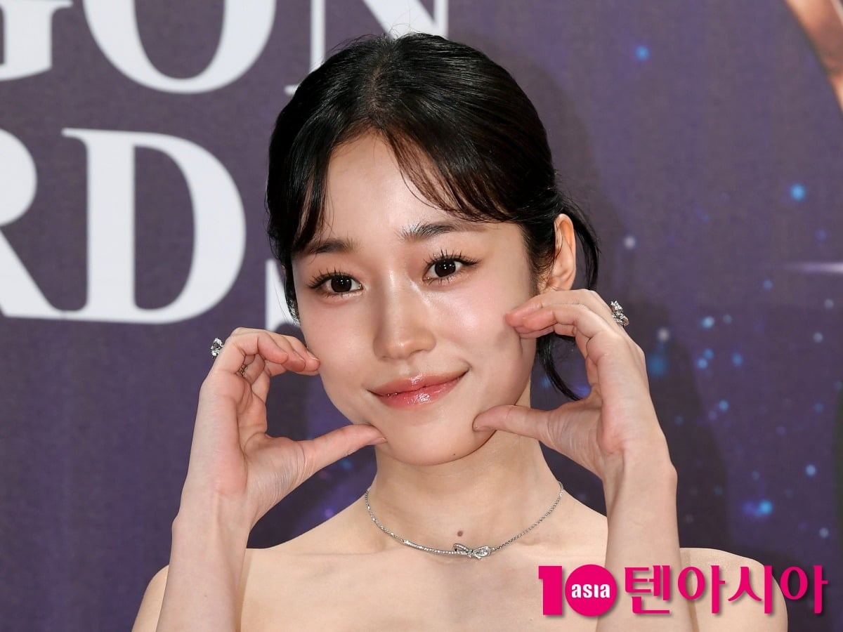 배우 노윤서(26)가 조정석과 거미의 연애 시절 이야기를 듣고 결혼에 대한 로망을 내비친다./사진=텐아시아DB