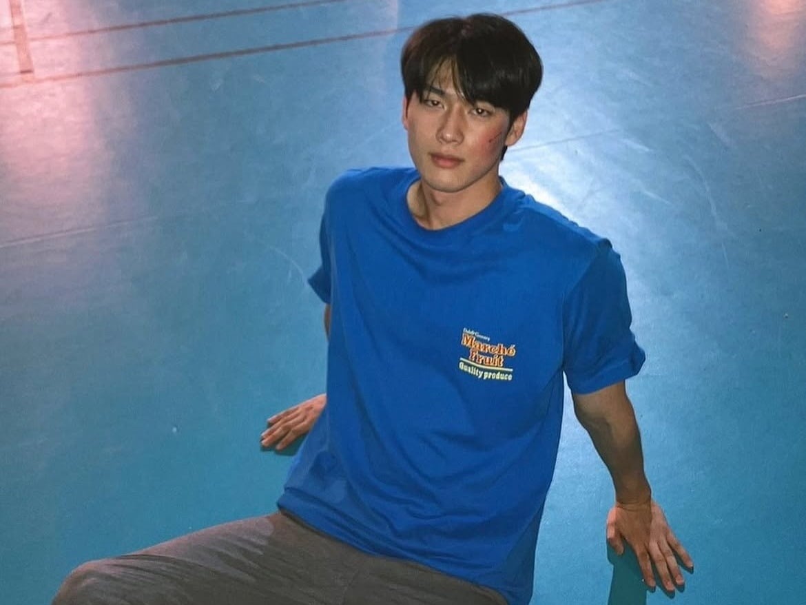 홍민기가 데이트 폭력 의혹에 휩싸인 가운데, 그를 오랫동안 응원해온 팬의 '탈덕 선언문'까지 등장하며 논란이 확산하고 있다./사진=홍민기 SNS