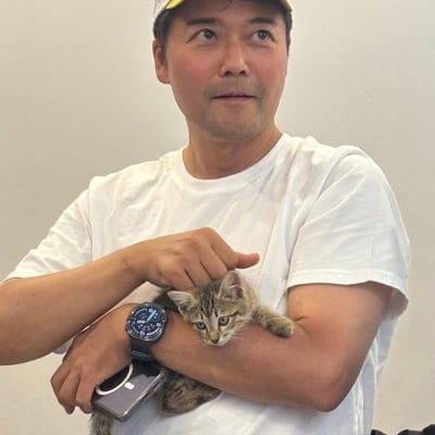'49세' 전현무, 1년에 40억씩 번다더니 고양이게 간택 당했나…품에 안긴 모습에 '심쿵'