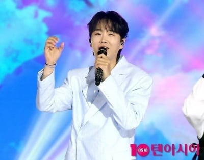 임영웅을 제쳤네…송민준, 밤공기 맞으며 따릉이 타고 싶은 남자 트로트 가수 1위 [TEN차트]