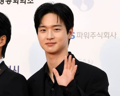 '강도 잡고 배우 데뷔' 장동윤, 11년 만에 또 미담 터졌다…수해 가구 위해 재능기부 ('동행')