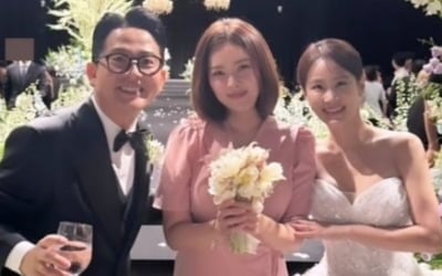 '김준호♥김지민' 부케의 기적 통했다…한윤서, 10월 결혼 "이제 두 발 뻗고 자"