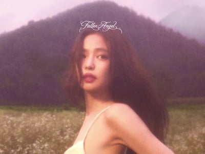 제니, 흰 드레스 입고 꽃밭 한가운데…28일 신곡 발매