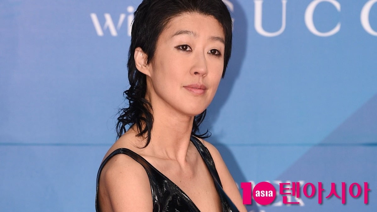 홍진경이 정선희의 유튜브 채널을 통해 이혼을 발표한 이유를 털어놨다. /사진=텐아시아DB