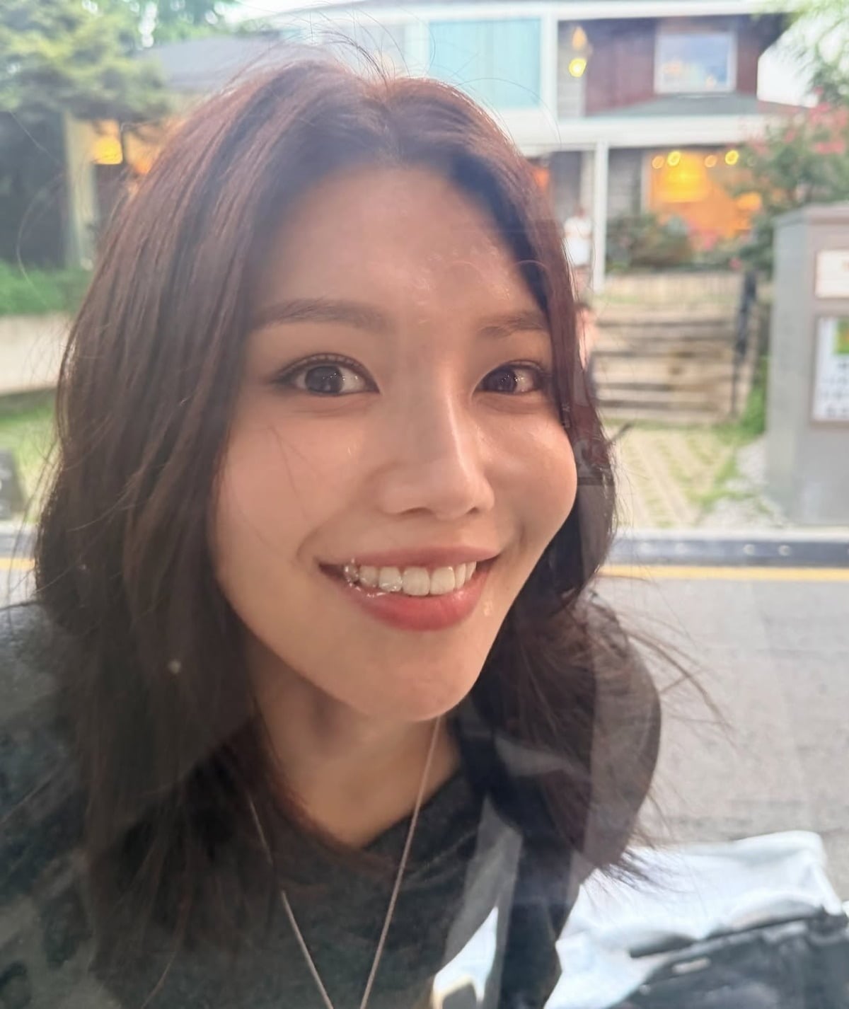 사진 = 최수영 인스타그램