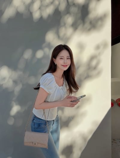 '♥한의사' 아옳이, 공개 연애 하더니 더 예뻐졌네…'35세' 안 믿기는 상큼함
