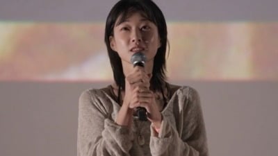 시청률 17.5% 신화 썼는데…"혼자 캐리어 끌고 스케줄 다녀" 무명 회상 ('전참시')