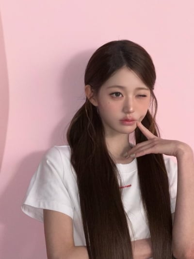 '137억 건물주' 장원영, 핑크공주 강림했다…인형도 질투할 비주얼