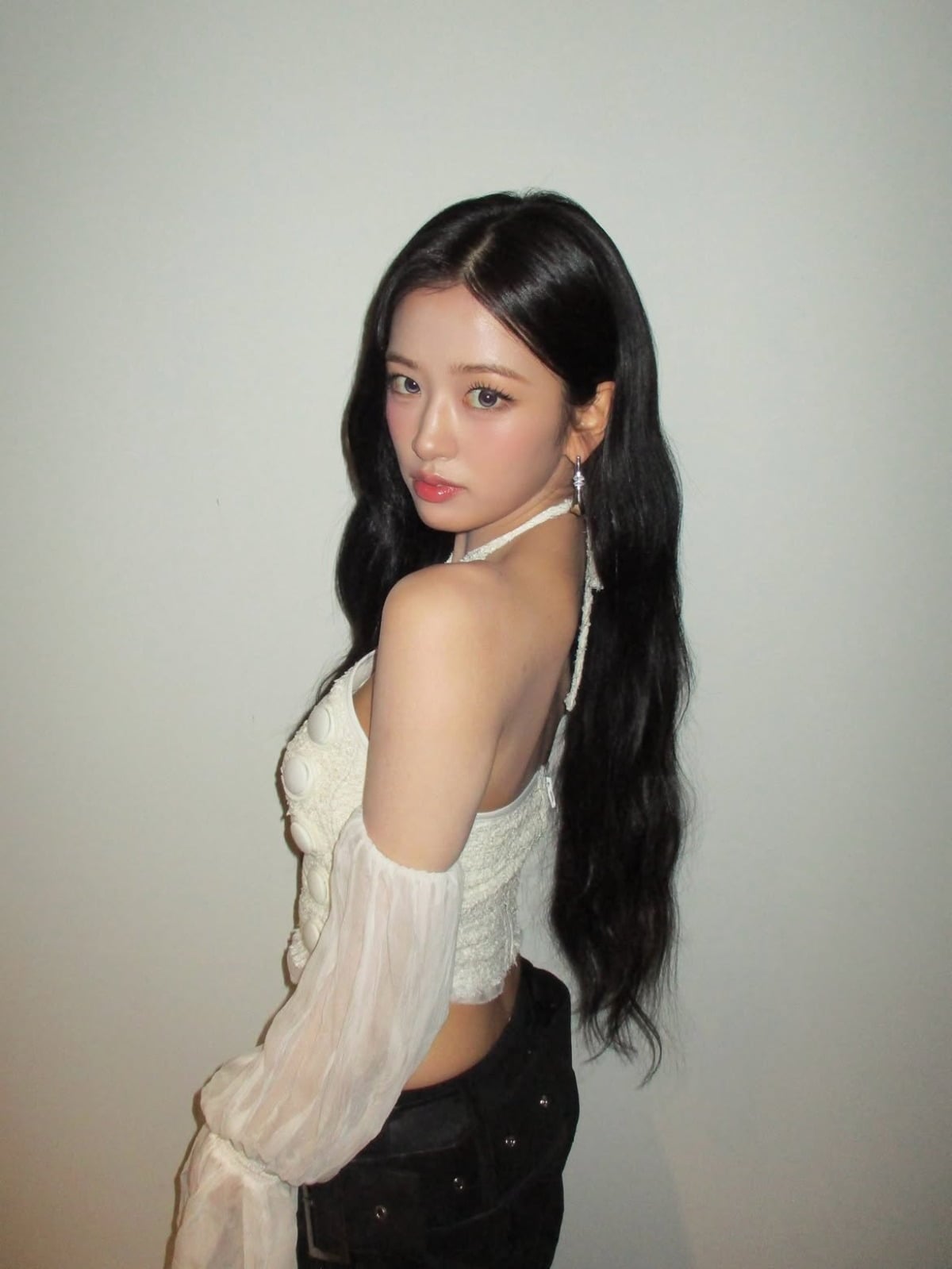 사진 = 안유진 인스타그램