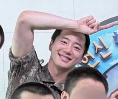 "탈모 온 거 아니야?" 29세 이준영, 입대 한 달 만에 뜻밖의 '탈모설'…까까머리에 드러난 M자 라인