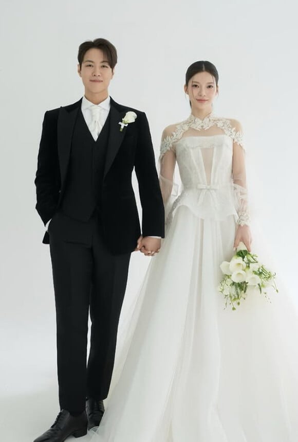 그룹 나인뮤지스 출신 가수 겸 배우 조가빈과 뮤지컬 배우 황민수가 4년간의 열애 끝에 부부가 된다. / 사진=SNS