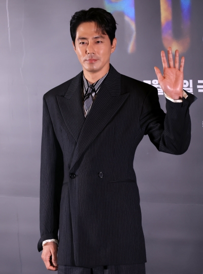 조인성, 쉬려다가 마음 돌렸다…"체력적 힘들었는데 '가능한 사랑'까지는 한다는 마음"