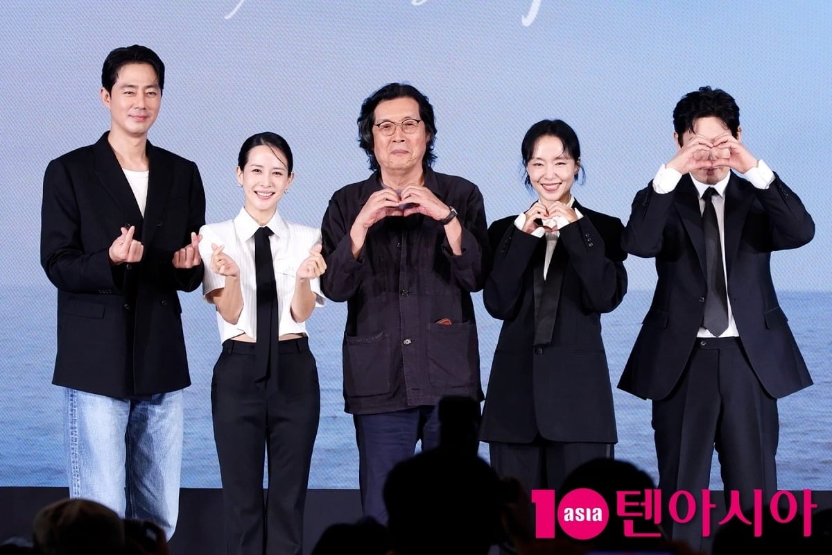 배우 조인성, 조여정, 이창동 감독, 전도연, 설경구가 영화 '가능한 사랑' 제작보고회에 참석했다. / 사진=윤지인 기자