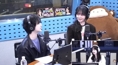 장동윤의 그녀 김승윤, 라디오 첫 출연도 함께했었다…입꼬리 안 내려와