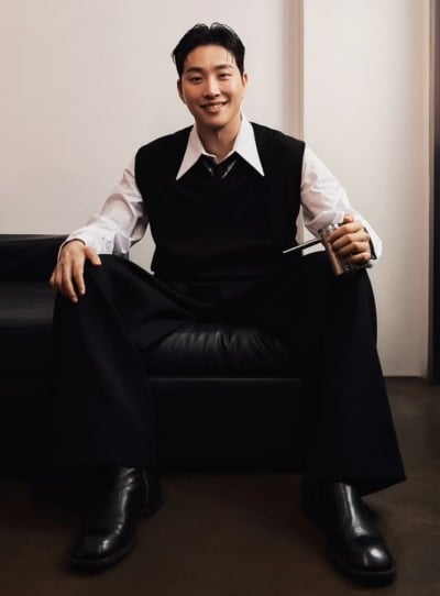 코레일도 "법적 판단 필요할 것 같다" 했는데…박위, CCTV 설명하는 대신 '귀 막기' 선택
