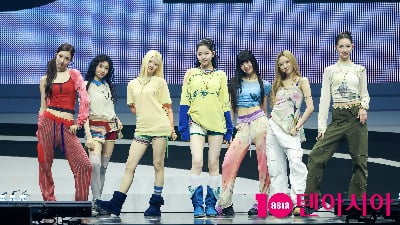'하이브 새 걸그룹' 튜이드, 아일릿과 반대길 택했다…"도파민 시대 속 여백의 미"