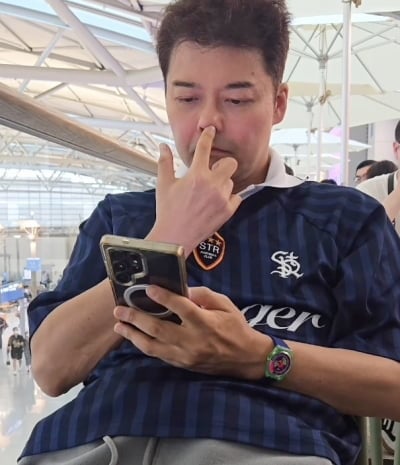 전현무 지인, 방패막이 자처하나…하루 만에 또 등장해 "난관 극복 과정"