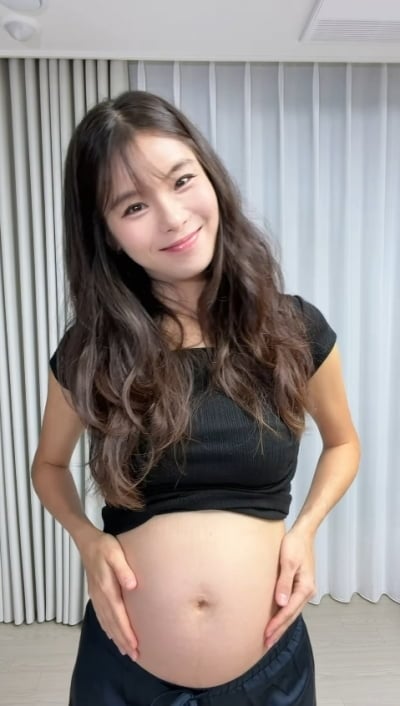 '나솔' 28기 옥순, 만삭 임산부가 이렇게 예뻐도 되나…출산 D-100 앞두고 D라인 공개