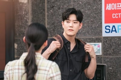 '엄마가 미쳤어요' 동하, 부모 잃고 홀로 미국行→세계적 디자이너 됐다…숨겨진 진실 추적