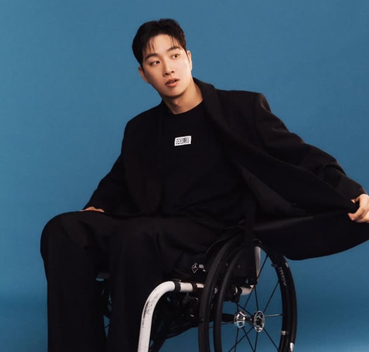 박위의 학폭 의혹이 제기되며 동창이라고 주장하는 이들의 의견이 엇갈리고 있다./사진=박위 SNS
