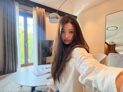 '22세' 장원영, '청순 만찢녀' 비주얼 제대로 뽐냈다…셔츠+청바지 셀카에 '심쿵'
