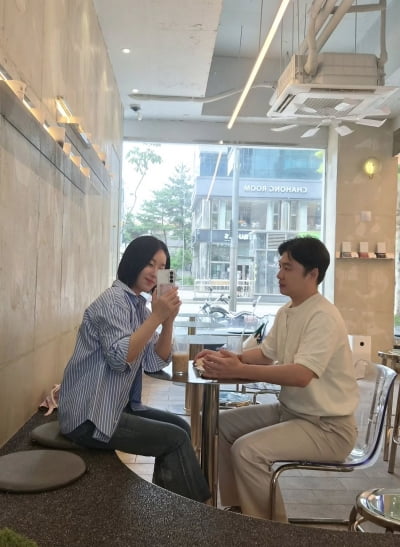 '나솔' 23기 옥순, '예신'되더니 더 예뻐졌네…결혼 앞두고 물오른 미모