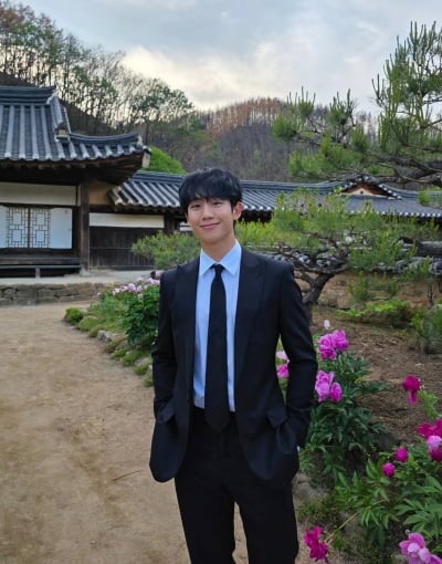 '38세' 정해인, 세월이 지나도 늘 소년미 간직했네…미소 한 번에 여심 철렁