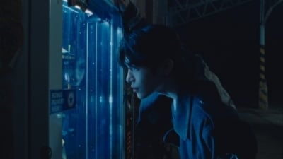 튜넥스, 컴백 앞두고 확 달라졌다…'BLUE MODE' MV 티저 공개