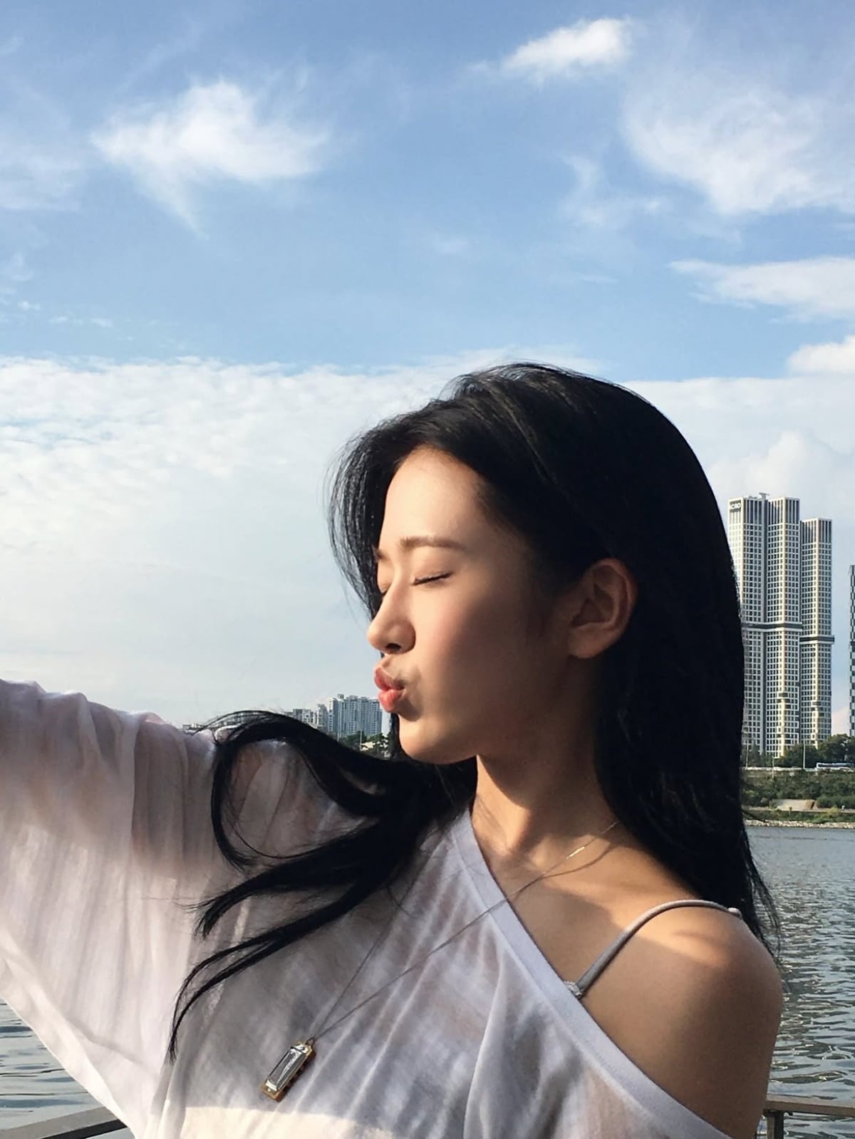 사진 = 안유진 인스타그램
