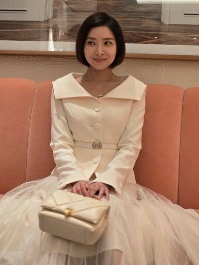 '48세' 윤세아, 나이 무색한 드레스 자태…우아함의 정점 찍었다