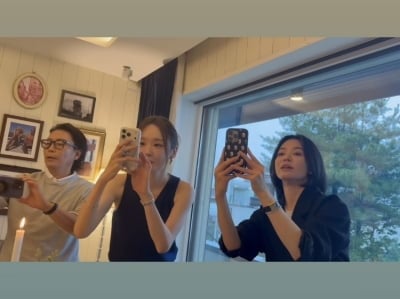 송혜교, 와인 파티서 포착…그걸 찍는 고현정 언니, 동생 찍으려 이리저리 찰칵