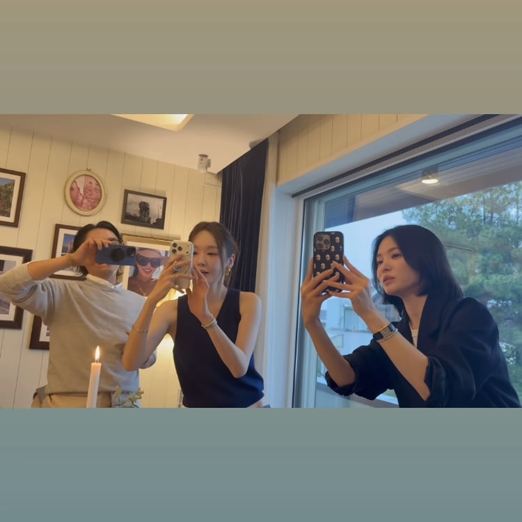 송혜교, 와인 파티서 포착…그걸 찍는 고현정 언니, 동생 찍으려 이리저리 찰칵