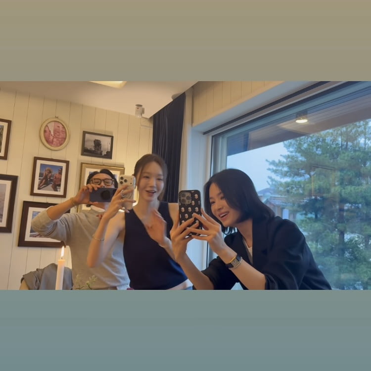 송혜교, 와인 파티서 포착…그걸 찍는 고현정 언니, 동생 찍으려 이리저리 찰칵