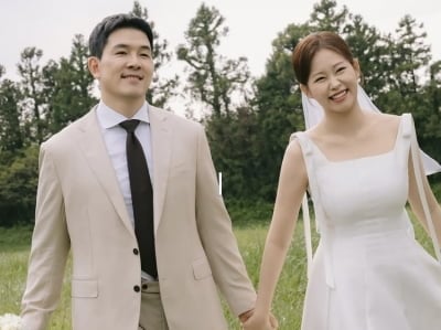 ‘이라크 파병’ 21기 영철, 84년생의 늦은 결혼…신부랑 웨딩화보 공개