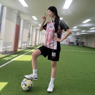‘한달만에 7kg 감량’ 장재인, 이러니 살빠지지…등번호 66번 축구선수 등판