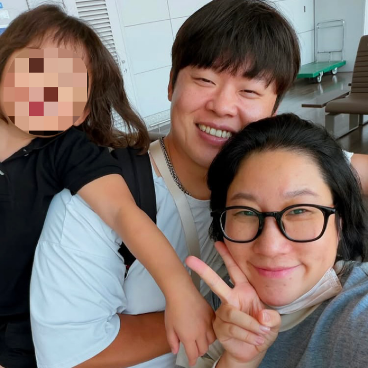김영희, 10살 연하 옆에서도 동안 미모…전은 안 부치나봐
