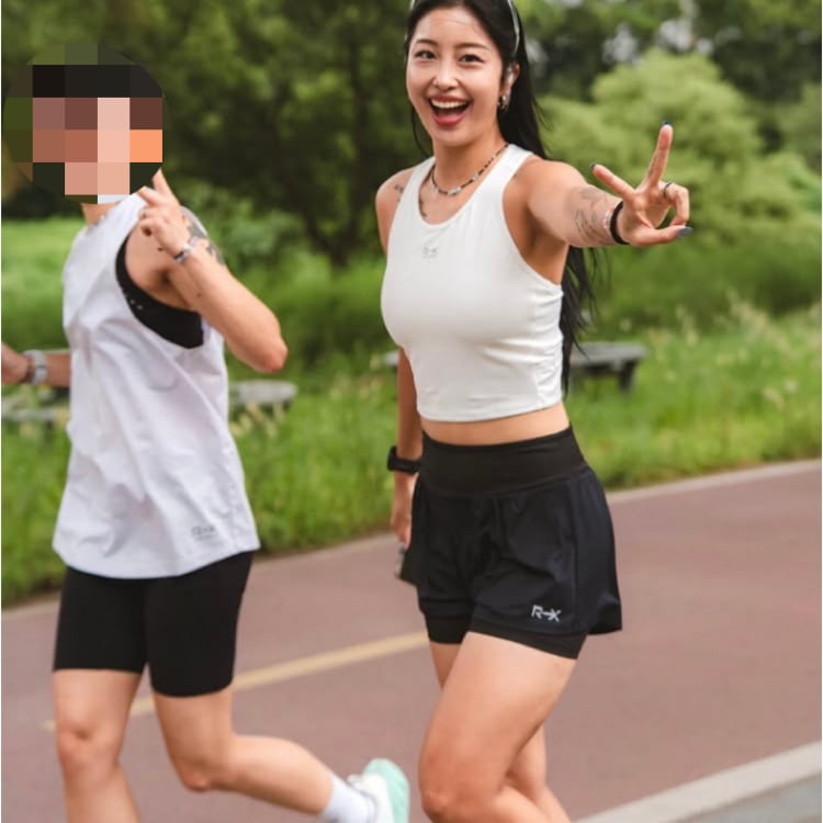 레즈비언 부부, 함께 달린다…‘前 여군’ 곽선희, 동성 아내랑 꼭 붙어서