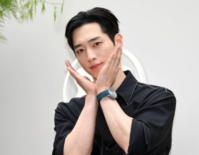 '얼굴 천재' 서강준, 실물 얼마나 대단하길래…"교과서 속 미술품 같아" ('더시즌즈')