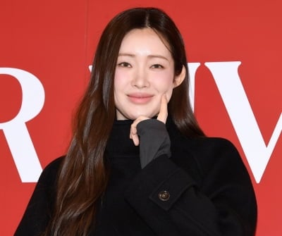 [공식] '하정우♥' 차정원, 기쁜 소식 알렸다…30대 외모로 800년 산 무당 변신 ('금지구역')