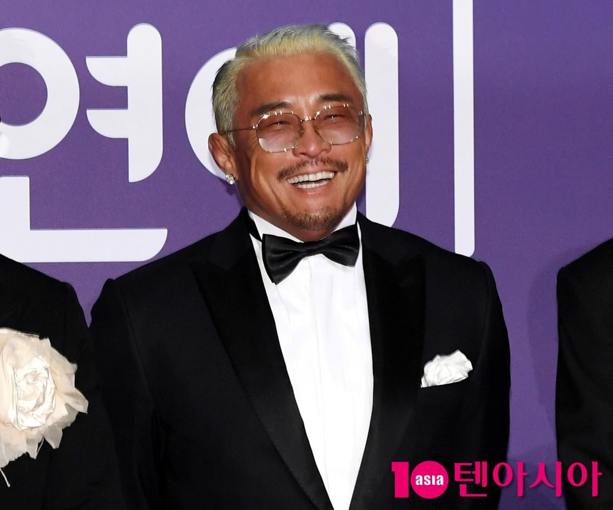 방송인 추성훈이 일일 카페 사장으로 변신한다. / 사진=텐아시아DB