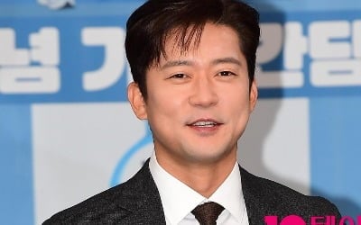 '41세' 김대호, 일자리 뺏길 위기 처했다…9살 연하 후배와 신경전 ('홈즈')