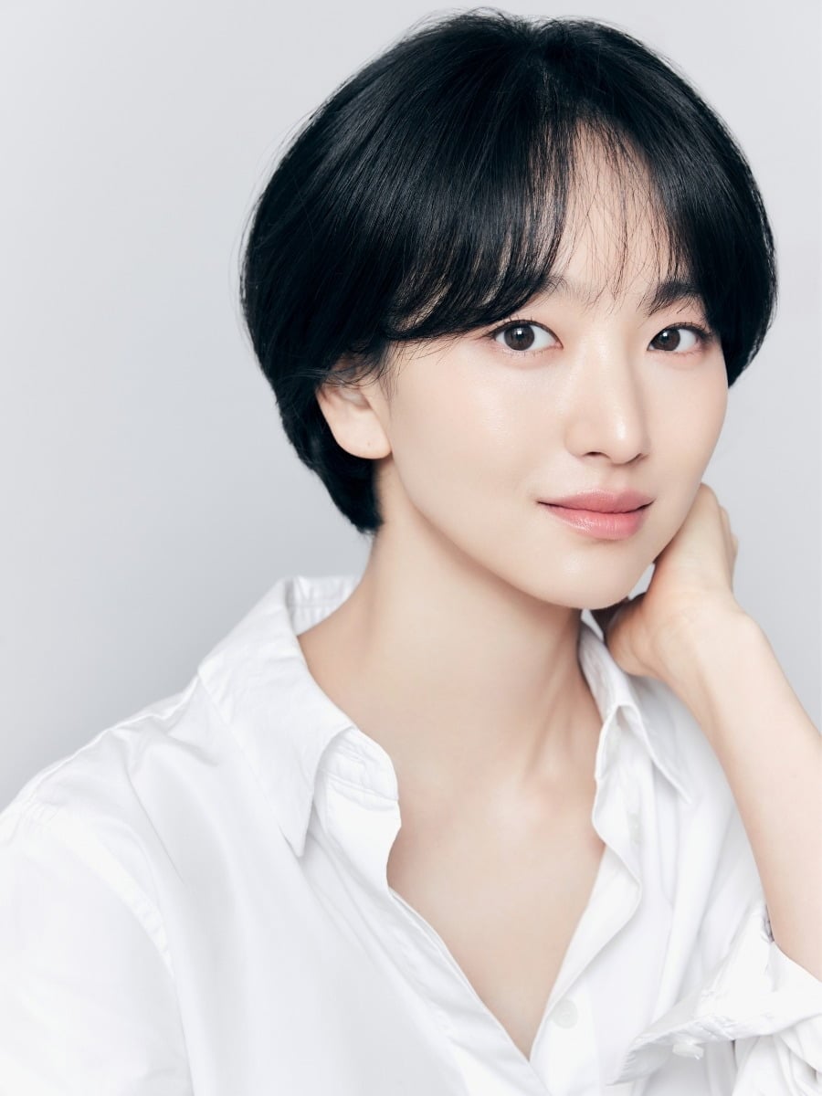 원진아가 눈컴퍼니와 전속계약을 체결했다./사진제공=눈컴퍼니