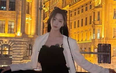 남규리, 얼굴이 소멸 직전…블랙 드레스 입고 뽐낸 인형 비주얼