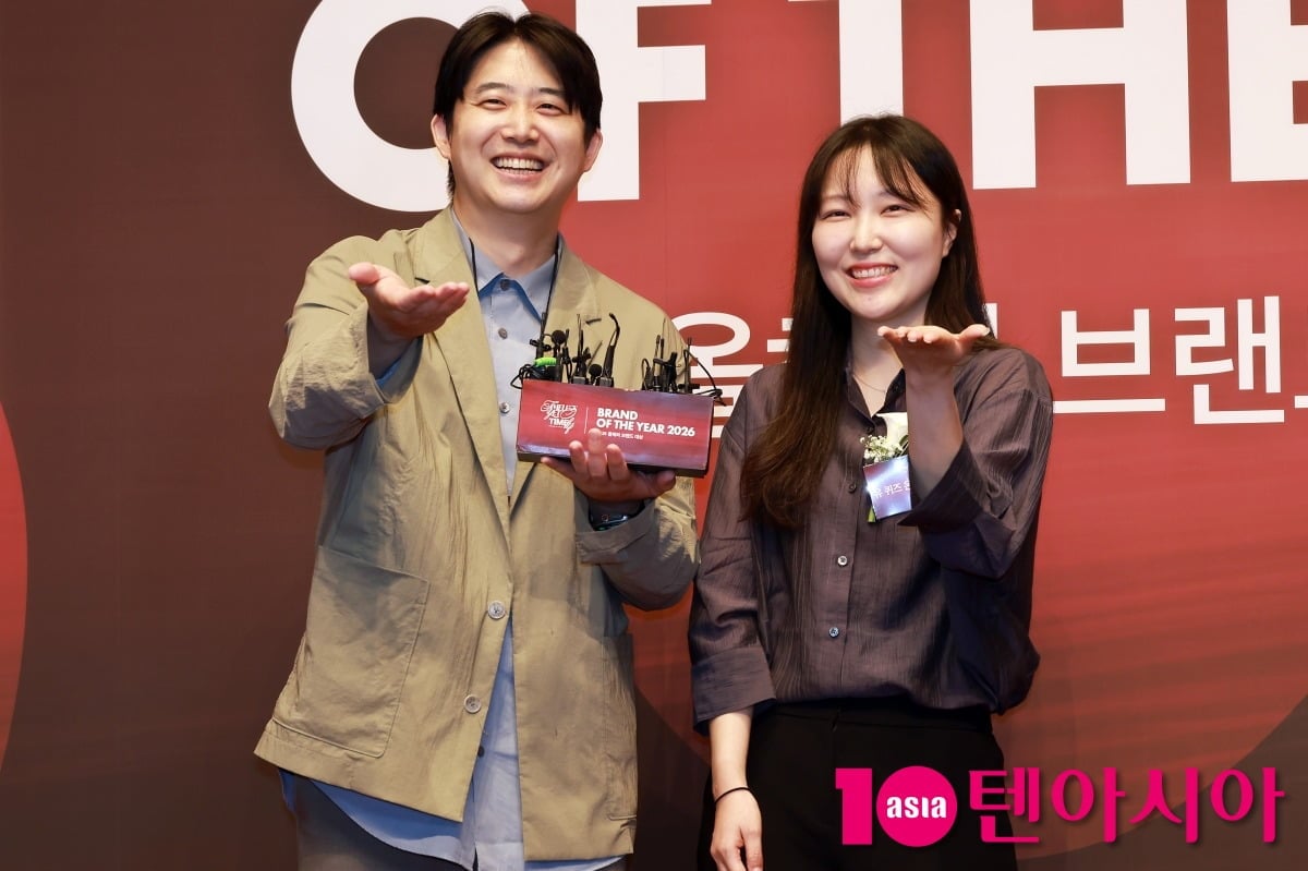 '유퀴즈' 허강석-김지영, 7년 연속 브랜드대상 수상[TEN포토]