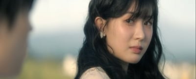 '들쥐' 류준열 첫사랑 누군가 봤더니…김희애 아역으로 활동한 2000년생 배우 송수이