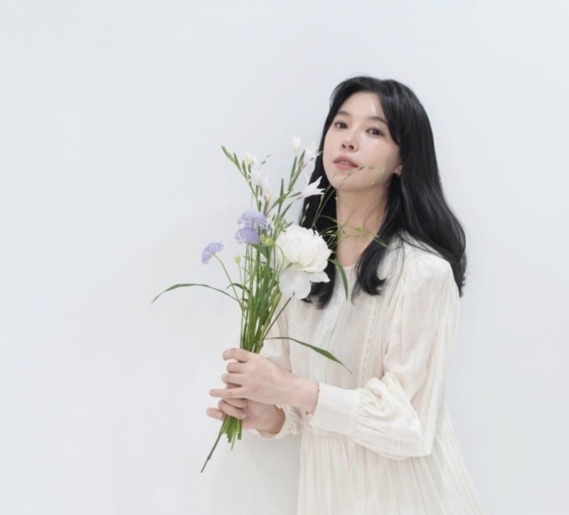 가수 겸 뮤지컬 배우 배다해가 나태주 시인과 한 무대에 오른다. / 사진제공: 포스터 2026 공주북페어, 배다해